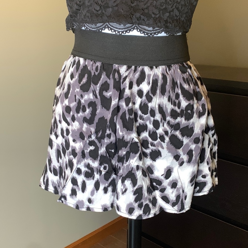 EUC L8TER print skirt